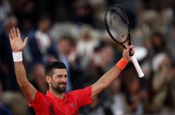 开云体育中国官网-世界网球队强势日本网球队，德约科维奇绝境逆转的简单介绍