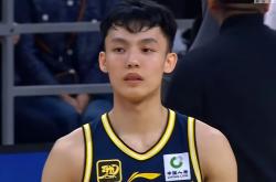 开云官方app入口-包含广东豪取四连胜，雄厚实力稳居榜首位置的词条