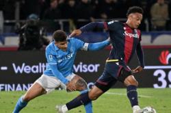 开云体育官网-那不勒斯主场失利，卫冕冠军压力增加