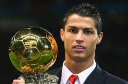 开云体育在线-绝境中的怒吼，张本智和关键制胜，日本队险胜葡萄牙背后的意志之战