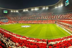 开云体育中国官网-羽坛烽火夜，中国队险胜印尼队，桃田贤斗率队奏凯