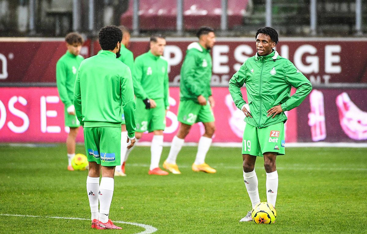 关于尼姆队连续失球，主教练寻找解决方案的信息