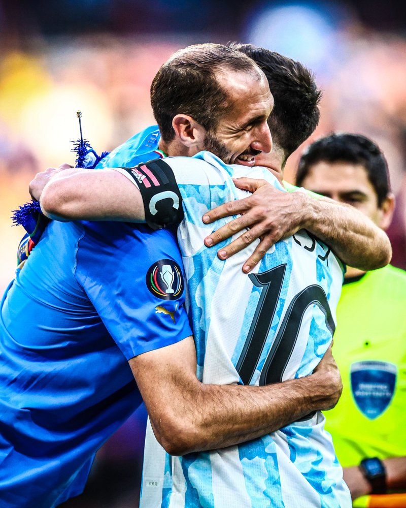 意大利强势阿根廷，博格巴2三分雨点燃全场的简单介绍