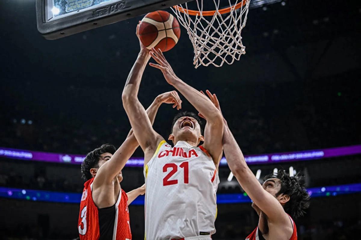 日本男篮横扫篮网B队，塔图姆制霸全场的简单介绍