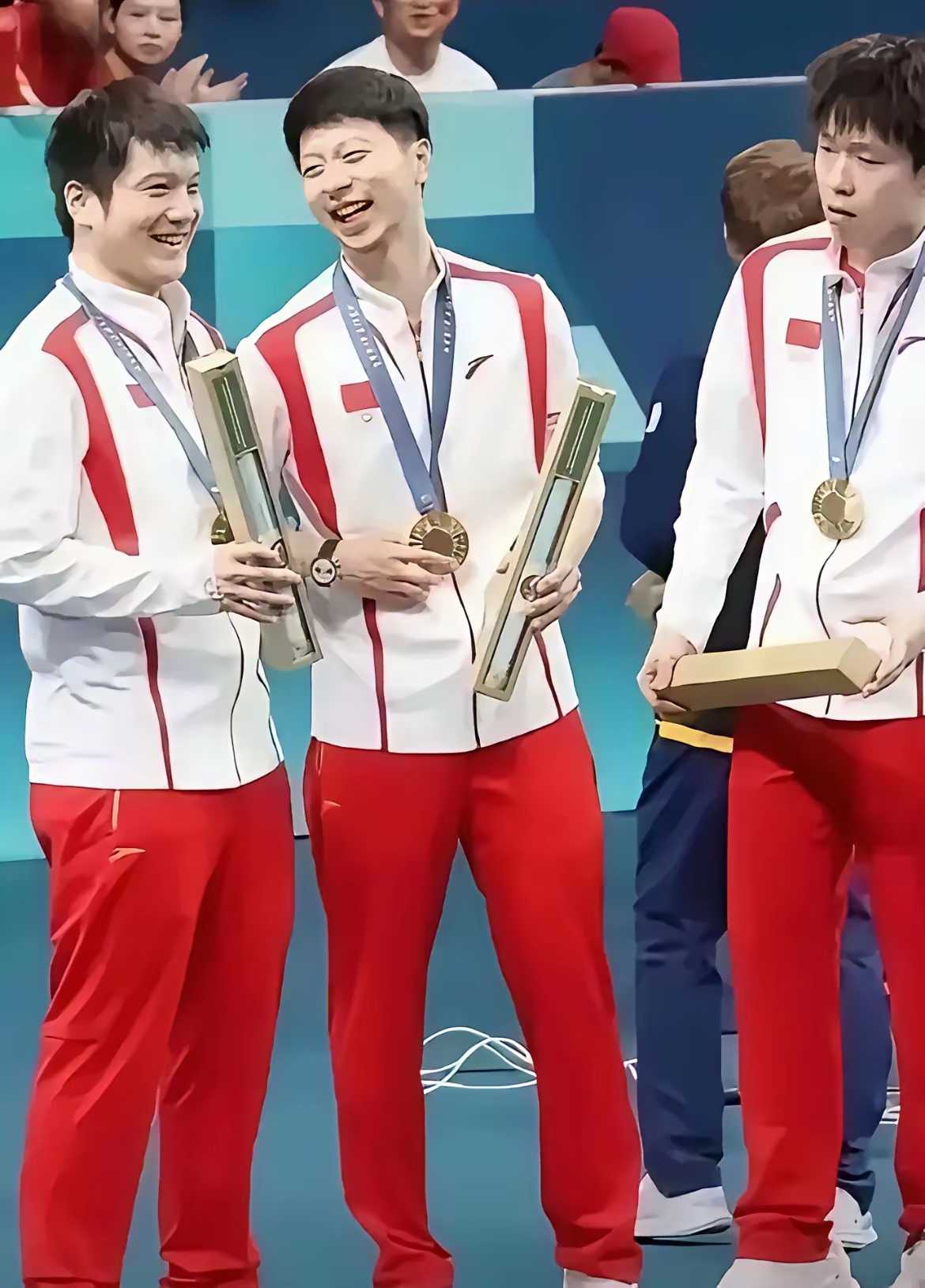 中国乒乓球队碾压瑞典乒乓球队，马龙三分雨点燃全场的简单介绍