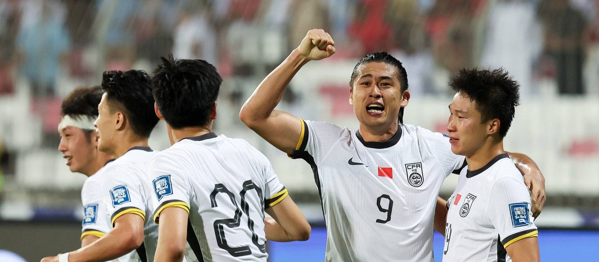 日本队球员忙于备战接下来的比赛 日本队球员忙于备战接下来的比赛