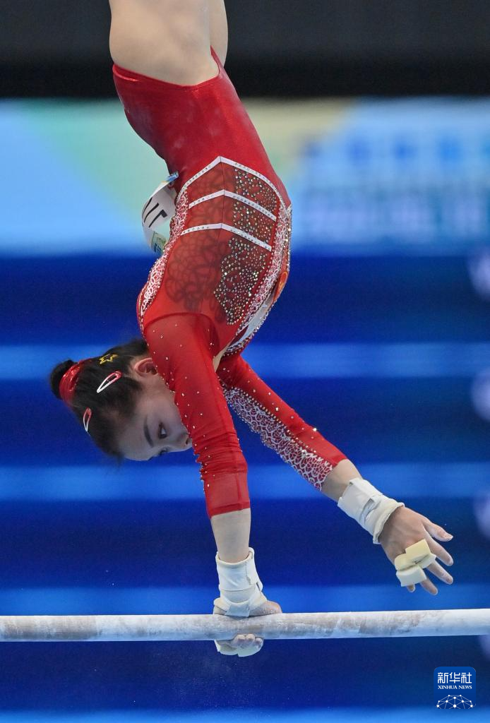 中国体操选手技压群雄夺得金牌的简单介绍 中国体操选手技压群雄夺得金牌的简单介绍