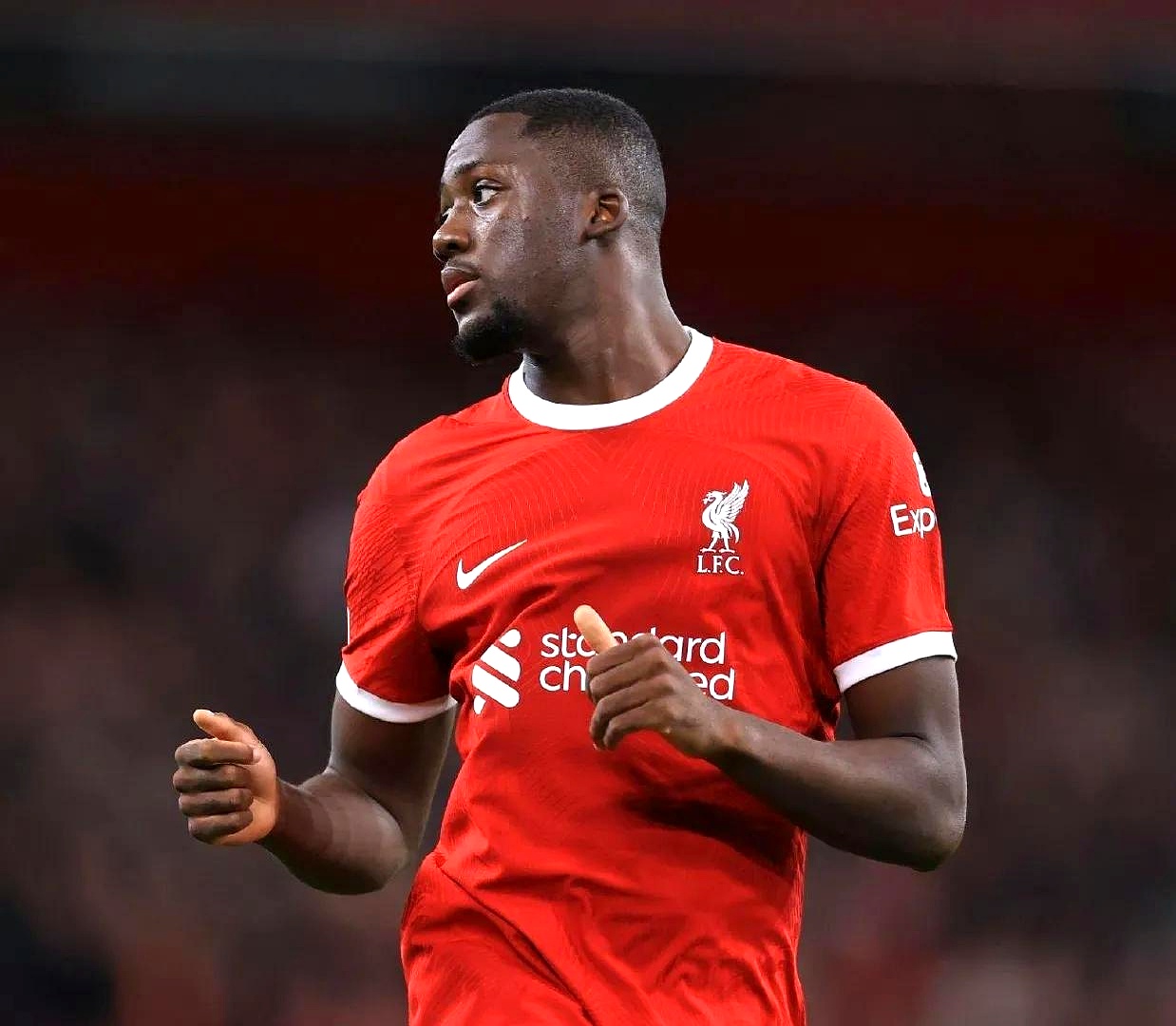 利物浦前锋梅开二度,巴伦西亚主场抢分 利物浦前锋梅开二度,巴伦西亚主场抢分