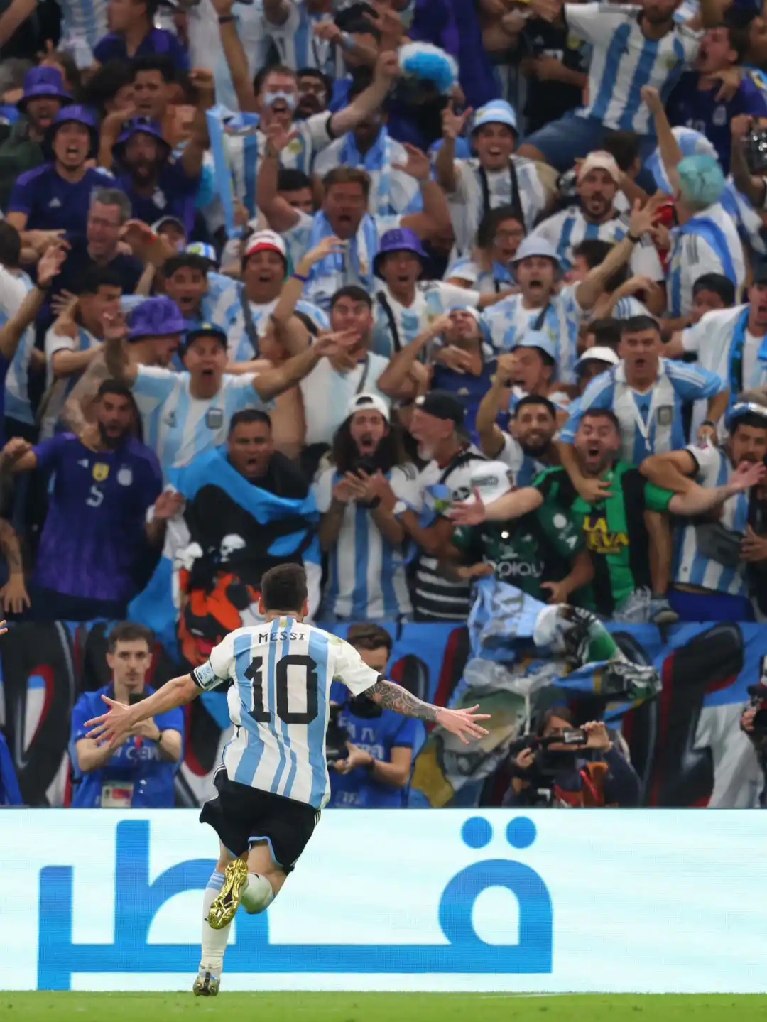 梅西领衔阿根廷备战国际比赛，冲刺冠军