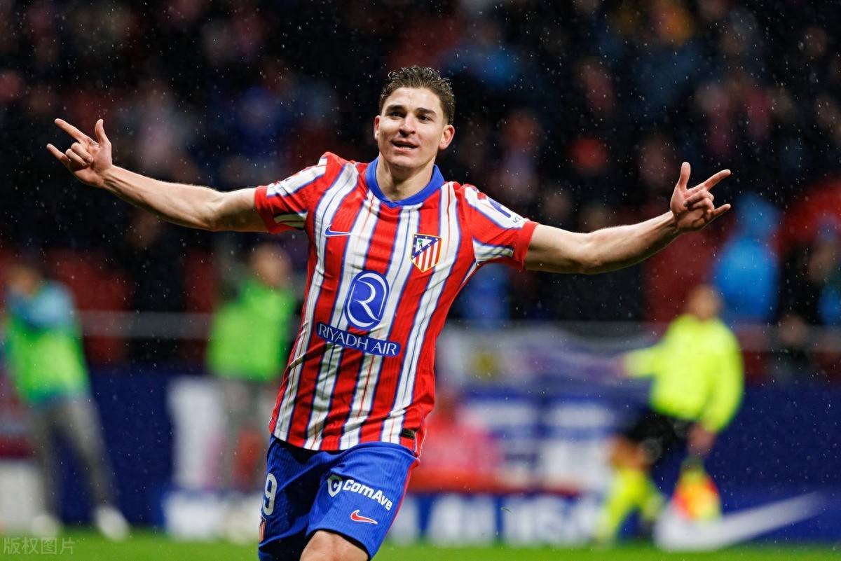 包含赫塔菲主场大胜，反击保级形势的词条