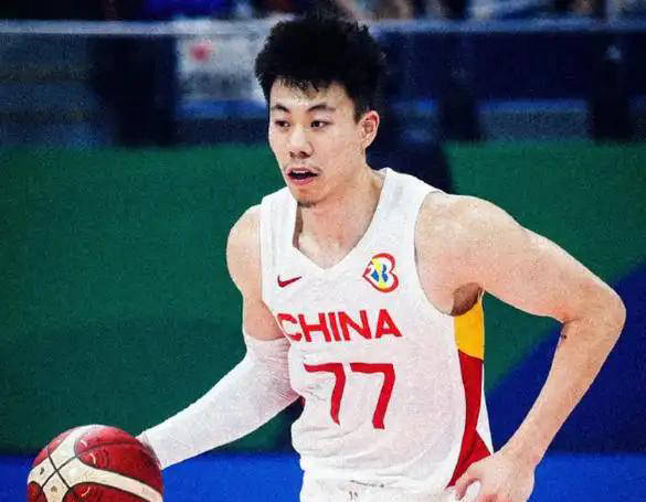 青岛队险胜辽宁队,张镇麟状态火热 青岛队险胜辽宁队,张镇麟状态火热