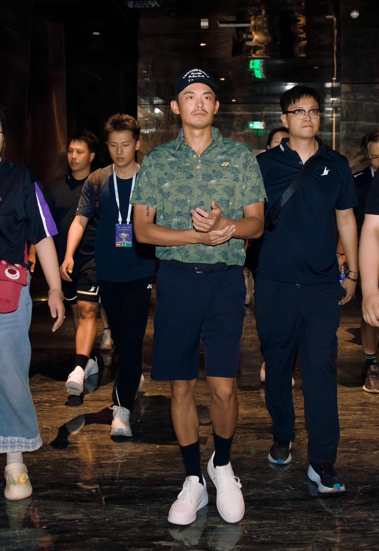 印尼羽毛球队逆转日本羽毛球队，林丹高光表现