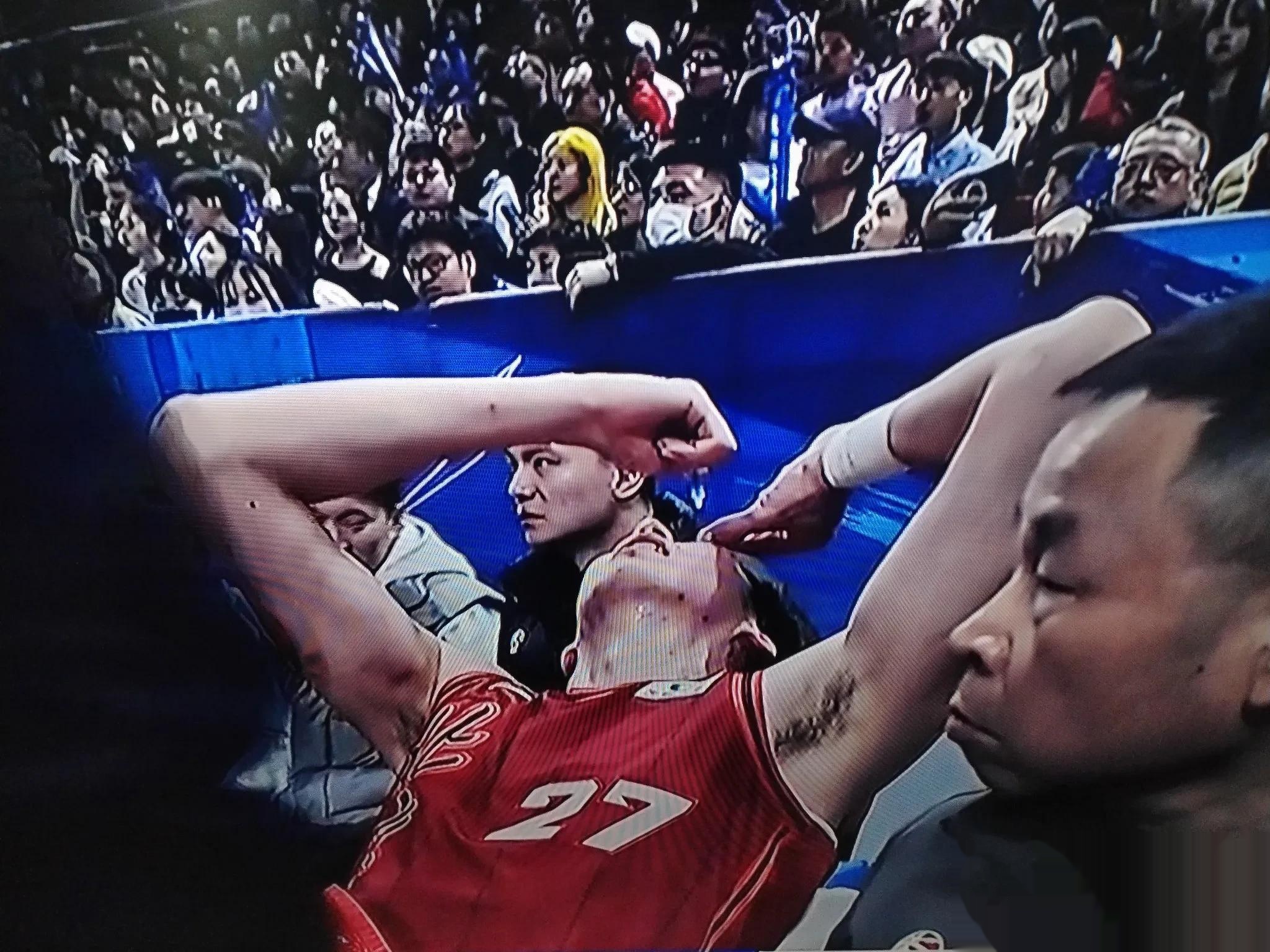 关于墨西哥男篮碾压中国男篮，麦科勒姆制霸全场的信息