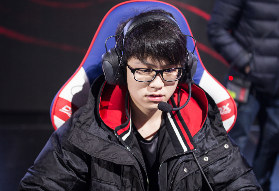 MAD强势EDG，Tian三分雨点燃全场的简单介绍