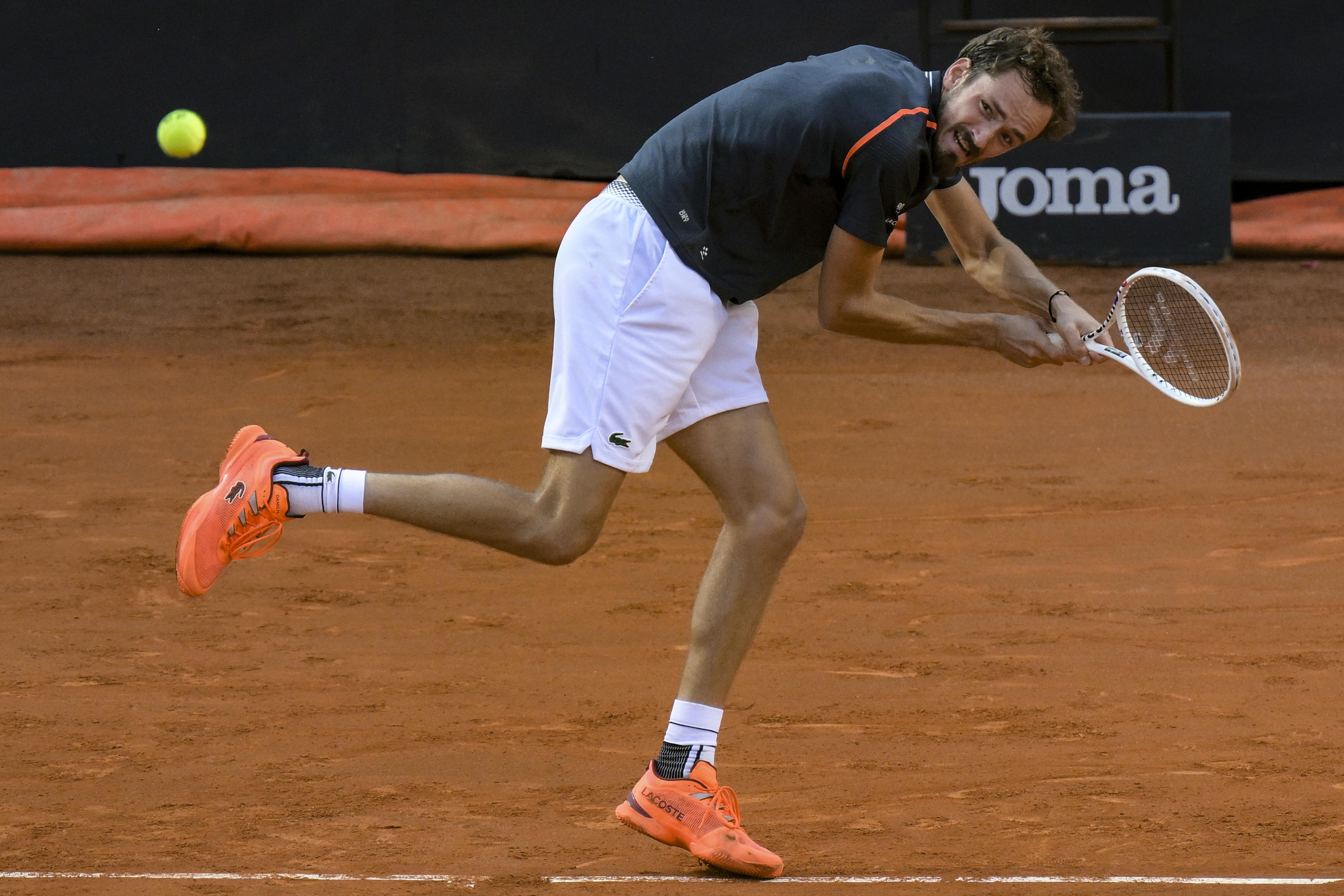 包含意大利网球队力克欧洲网球队,梅德韦杰夫送出助攻的词条 包含意大利网球队力克欧洲网球队,梅德韦杰夫送出助攻的词条