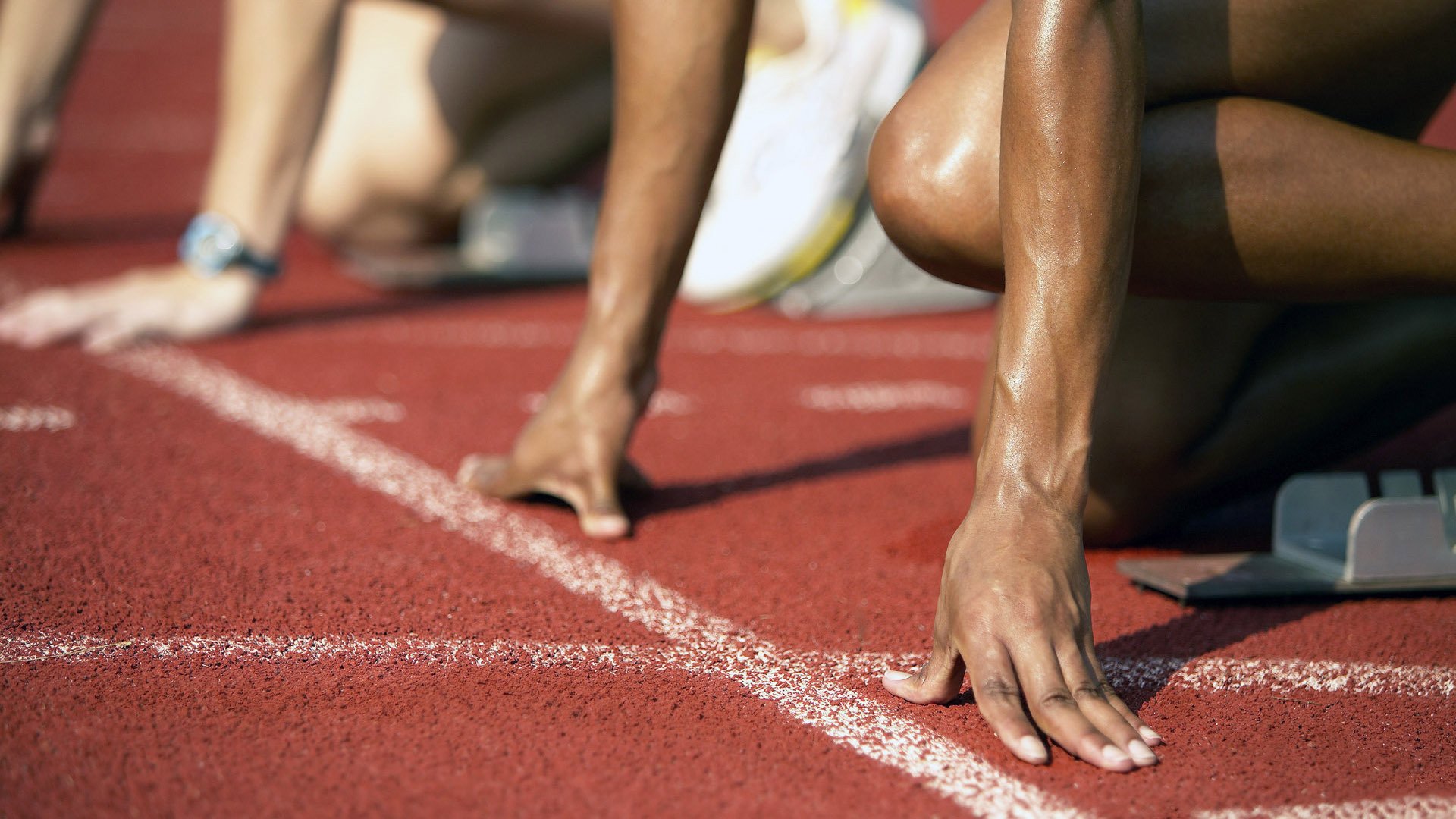 赛道上的伦纳德，F1年度争冠之夜的绝对统治